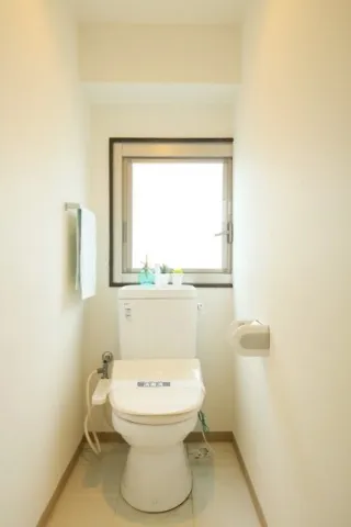 Meguro 3rd Corp. - Interior - ["Toilet seat", "Toilet", "Bathroom"]