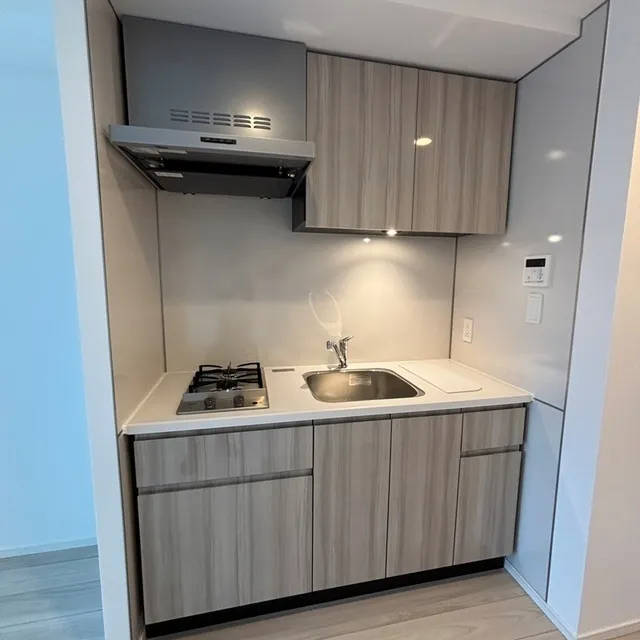 Park Axis Shinjuku Nishiochiai - Interior - ["Floor", "Kitchen", "Countertop"]