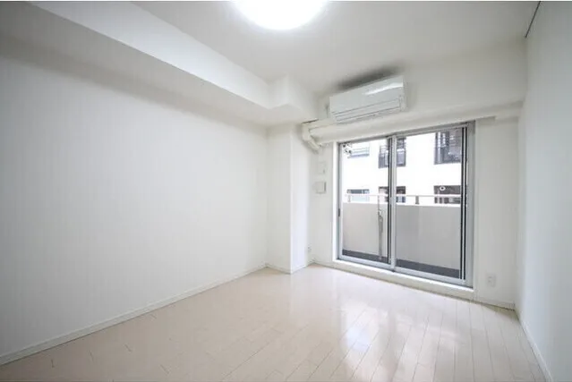Grand Suite Ginza Resty Monarch - Interior - ["Window", "Building", "Fixture"]