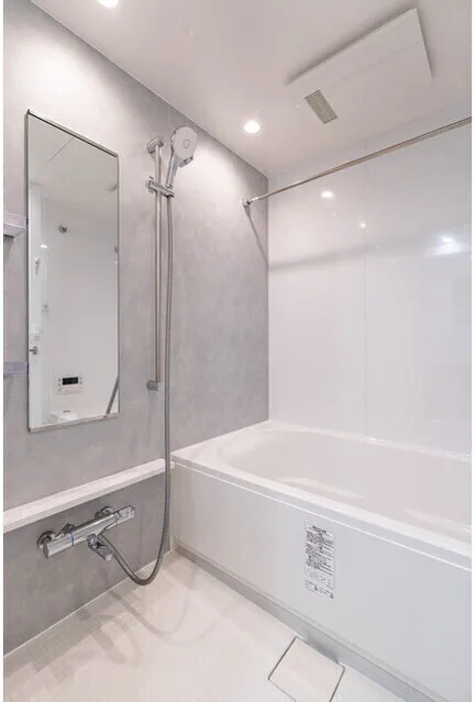 LUMIEC BUNKYO SENGOKU - Interior - ["Flooring", "Plumbing fixture", "Bathroom"]
