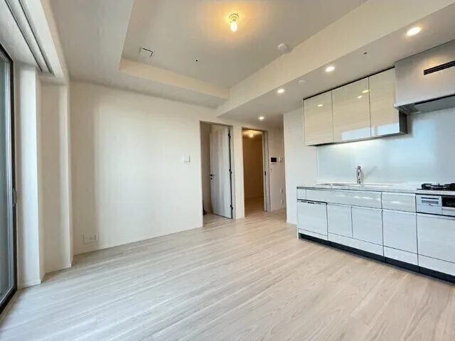 Park City Nakano The Tower Breeze - Interior - ["Apartment", "Floor", "Wood flooring"]