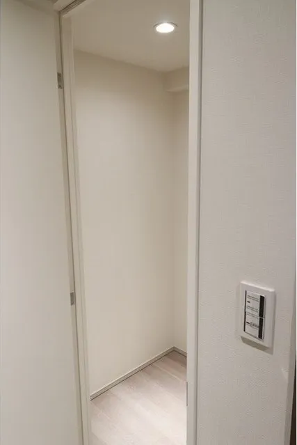 BPR Residence Monzen-Nakacho - Interior - ["Flooring", "Floor", "Wood flooring"]