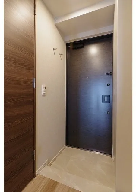 Lefon Progres Shinagawa Oi - Interior - ["Wood", "Flooring", "Floor"]
