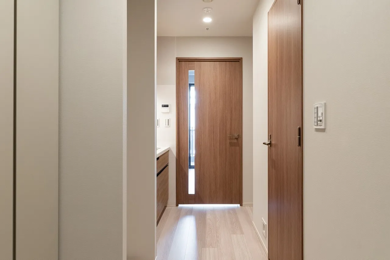 Nakano Station Residence - Interior - ["Flooring", "Wall", "Wood"]
