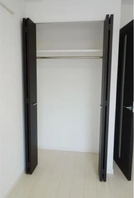 KDX Residence Nishimagome - Interior - ["Wood", "Door", "Automotive exterior"]