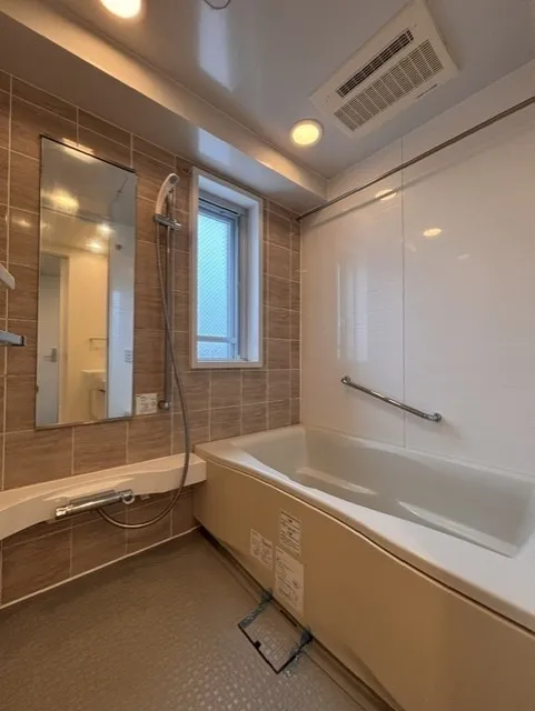 RESIDIA Kinshicho II - Interior - ["Flooring", "Plumbing fixture", "Interior design"]