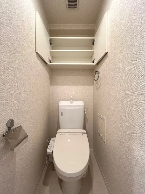Prime Urban Sumiyoshi II - Interior - ["Toilet seat", "Plumbing fixture", "Flooring"]