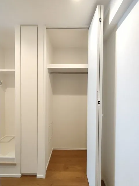 Comforia Kamimeguro - Interior - ["Fixture", "Wood", "Building"]