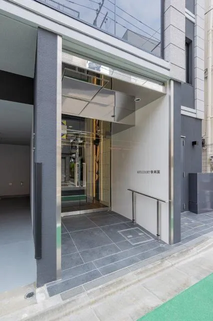 Asyl Court Korakuen - Exterior - ["Glass", "Home Door", "Steel"]