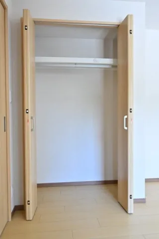 CENTRAL GARDEN RESIDENCE TOKYO - Interior - ["Wood", "Flooring", "Floor"]