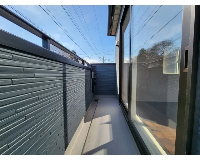 Kolet Yotsukaido Warabi - Interior - ["Composite material", "Grey", "Metal"]