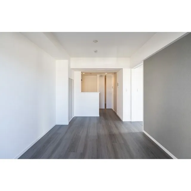 RJR Precia Chidori - Interior - ["Fixture", "Wood", "Rectangle"]