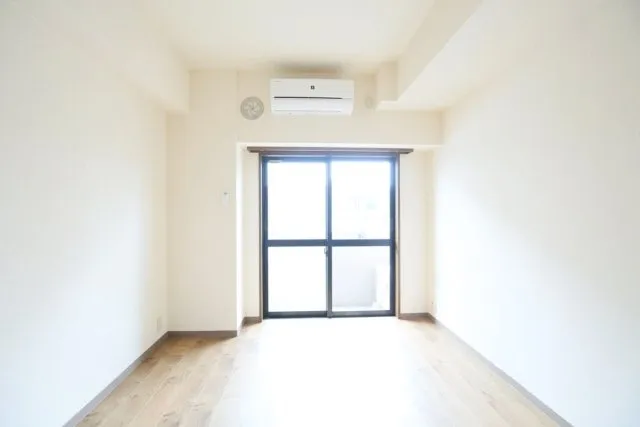 Phoenix Sasazuka Ichibankan - Interior - ["Flooring", "Floor", "Ceiling"]