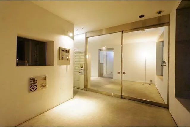 Treform - Exterior - ["Fixture", "Rectangle", "Interior design"]