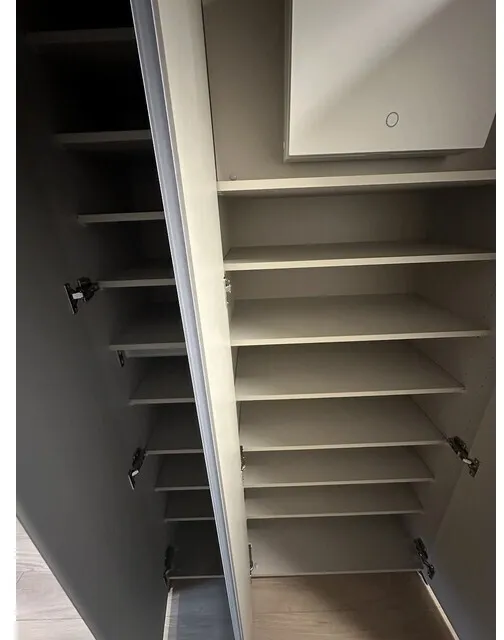 Baus Flats Kuramae - Interior - ["Grey", "Shelving", "Household hardware"]