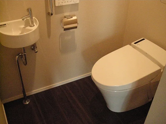 Residia Shibaura Kaigan - Interior - ["Plumbing fixture", "Sink", "Toilet"]