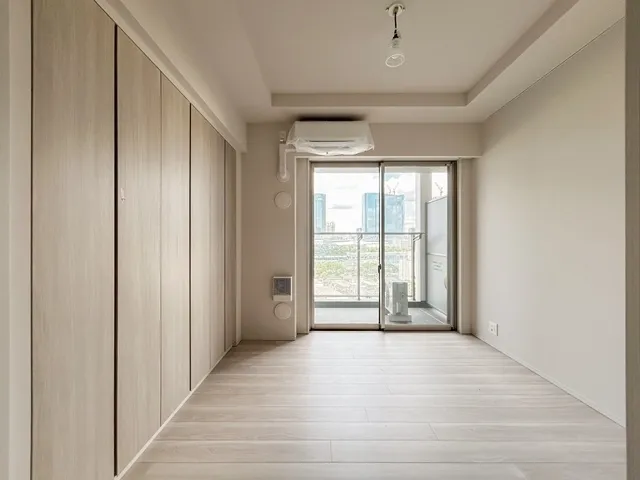 Royal Parks Shinagawa - Interior - ["Building", "Fixture", "Wood"]
