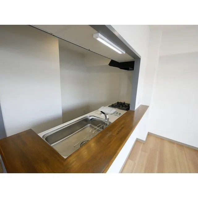 LOOP-M - Interior - ["Wood", "Building", "Rectangle"]