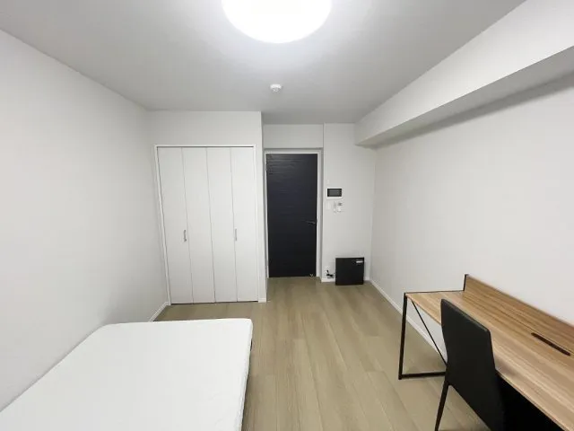 Crevista Tateishi II - Interior - []