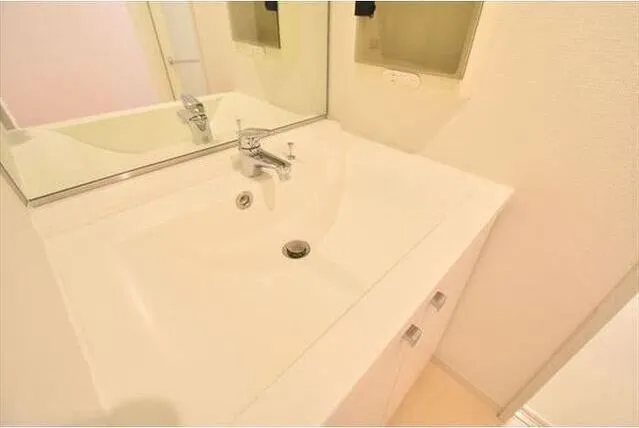 Primal Koishikawa - Interior - ["Tap", "Sink", "Bathroom sink"]