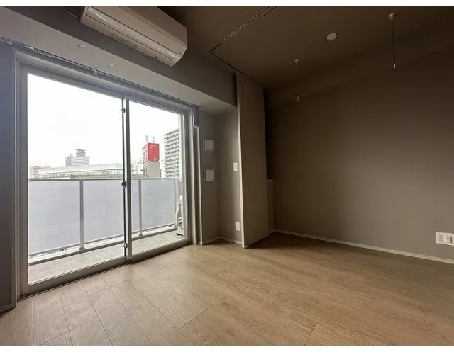 Baus Flats Kuramae - Interior - ["Floor", "Flooring", "Apartment"]