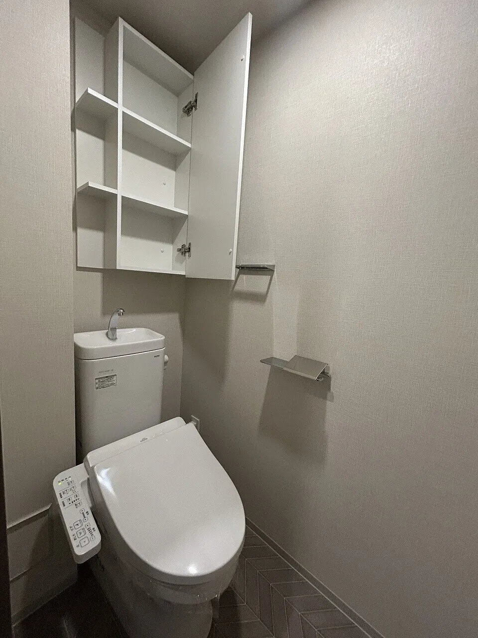 Blanchiesta Kiba - Interior - ["Flooring", "Plumbing fixture", "Floor"]