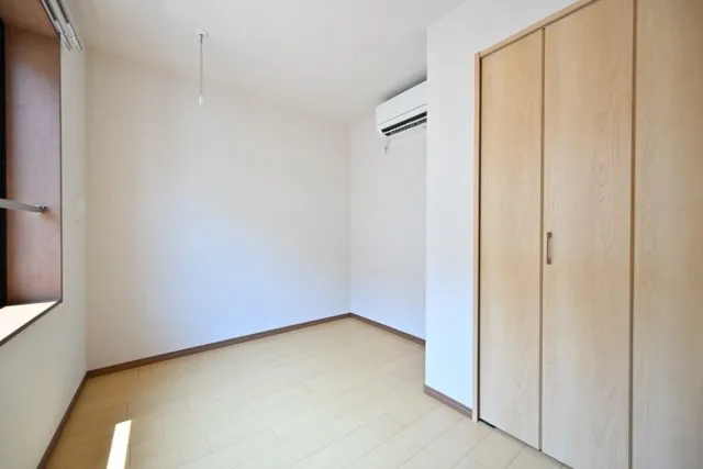 CENTRAL GARDEN RESIDENCE TOKYO - Interior - ["Flooring", "Floor", "Wood"]