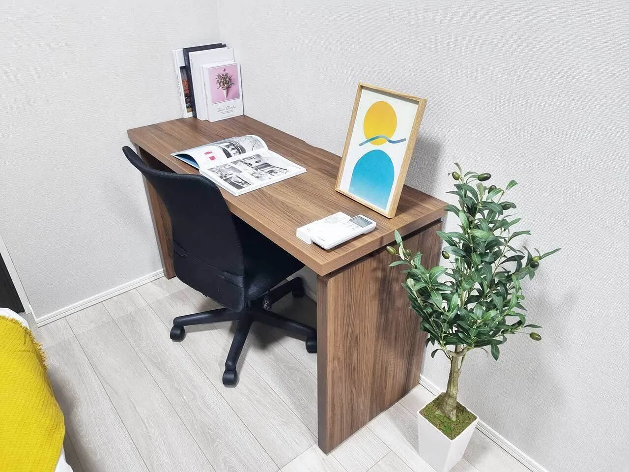 Mynavi STAY Nihonbashi Parkside - Interior - ["Furniture", "Desk", "Wood"]