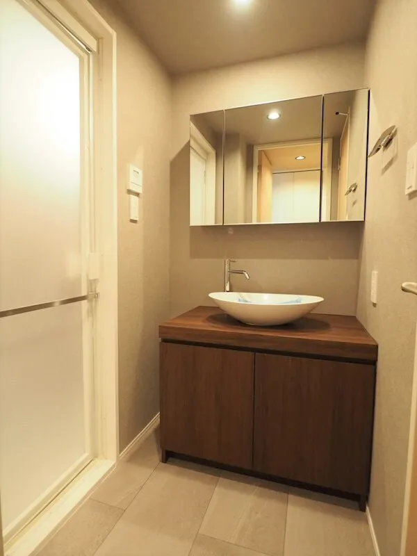 Residia Ichigaya - Interior - ["Bathroom Sink", "Flooring", "Plumbing fixture"]