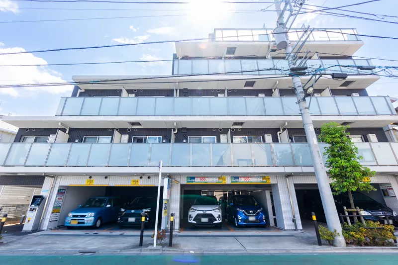 TOKIWADAI GRACE HILLS - Exterior - ["Windshield", "Parking", "Parking lot"]
