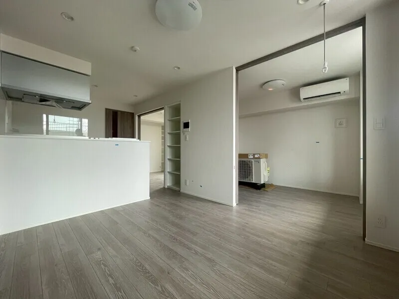 U Residence Higashiyukiya - Interior - ["Flooring", "Floor", "Ceiling"]