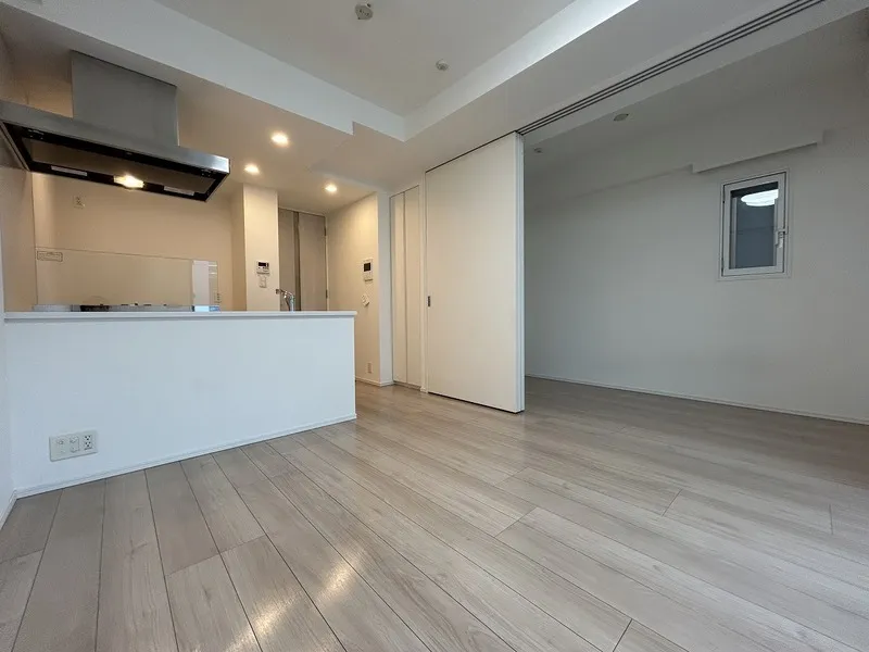 Lugente Valu Ueno - Interior - ["Flooring", "Floor", "Wood flooring"]
