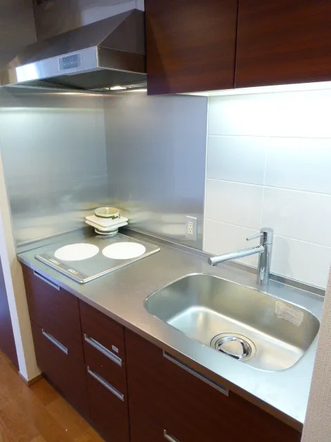Horizon Place Akasaka - Interior - ["Cabinetry", "Tap", "Sink"]