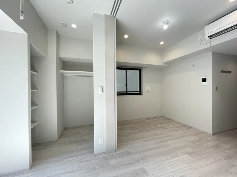 Milia Residence Ryogoku II - Interior - ["Flooring", "Floor", "Ceiling"]