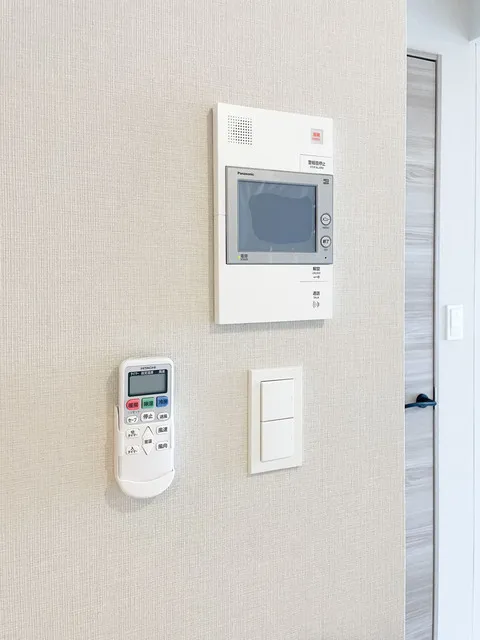 Preasvelta Minowa - Interior - ["Technology", "Machine", "Home Security"]