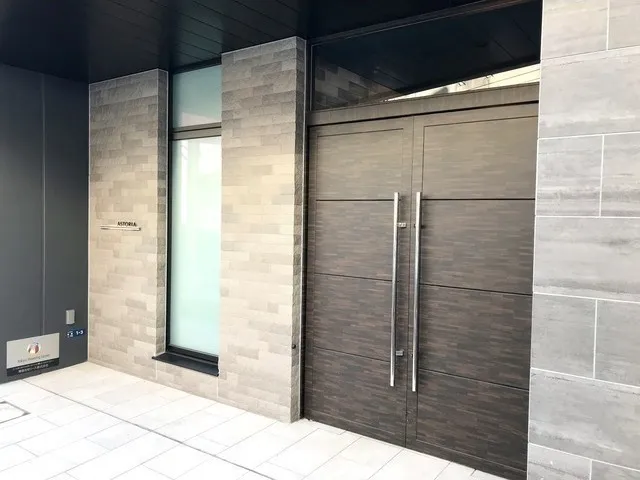 Astoria - Exterior - ["Floor", "Flooring", "Door"]