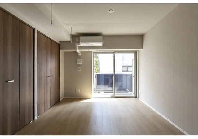 La Douceur Sugamo West - Interior - ["Flooring", "Floor", "Ceiling"]