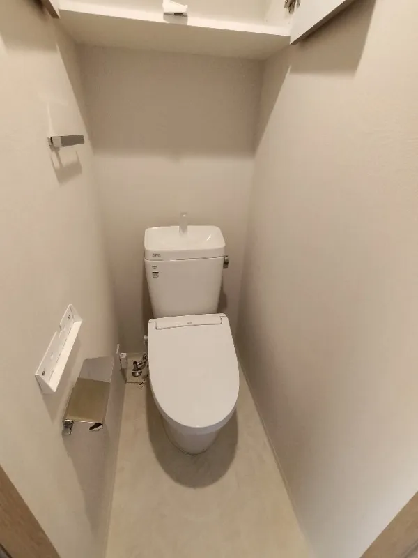 Season Flats Asakusa - Interior - ["Toilet seat", "Toilet", "Flooring"]