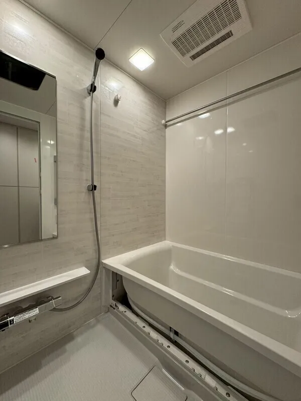 Lumiec Kinshicho - Interior - ["Flooring", "Floor", "Plumbing fixture"]