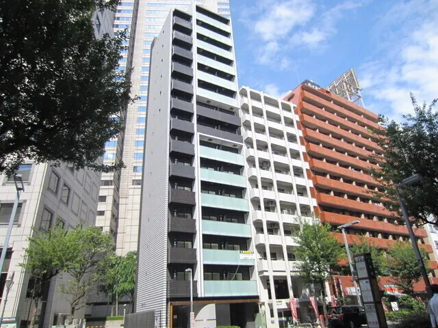 Este Shinjuku - Exterior - ["High-rise building", "Skyscraper", "Metropolitan area"]