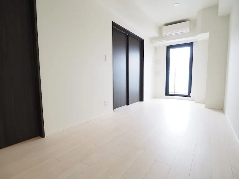 Residia Nakameguro Ⅲ - Interior - ["Window", "Fixture", "Wood"]