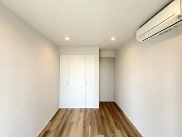 Brillia Ist Shinonome Canal Court - Interior - ["Flooring", "Floor", "Wood"]