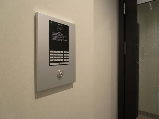 Cherclair Shoan - Other - ["Electronic device", "Technology", "Electronics"]
