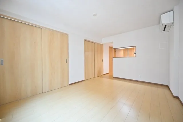 CENTRAL GARDEN RESIDENCE TOKYO - Interior - ["Flooring", "Floor", "Wood"]
