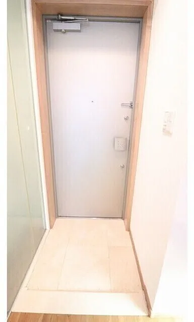 Dougenzaka Square - Interior - ["Cabinetry", "Door", "Handle"]