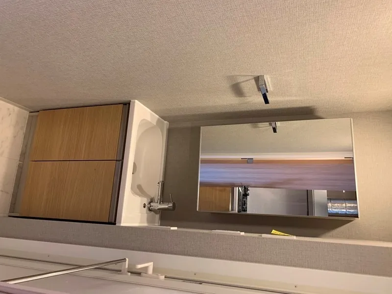 Doue Ryogoku III - Interior - ["Wood", "Flooring", "Interior design"]