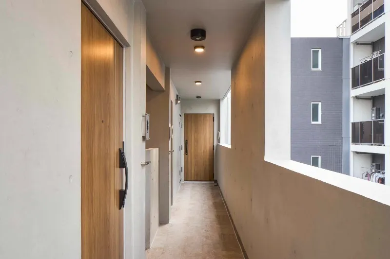 Atrio Flats Oshima - Interior - ["Wall", "Wood", "Floor"]