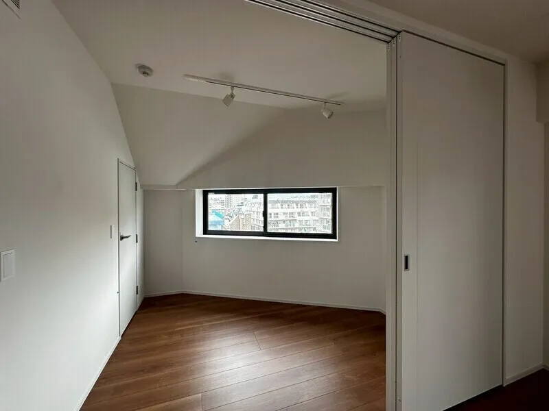 Lumique Omori - Interior - ["Flooring", "Wood", "Floor"]