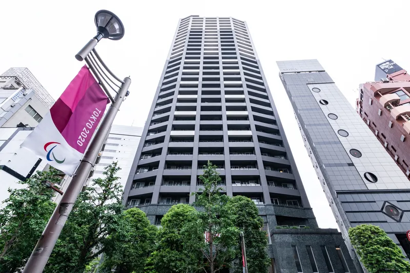 First Real Tower Shinjuku - Exterior - ["High-rise building", "Condominium", "Metropolitan area"]