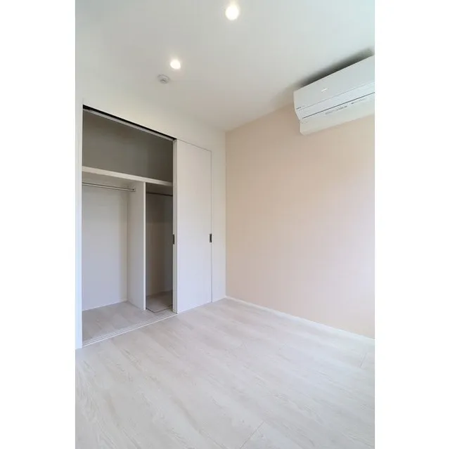 Bonnur Allamanda - Interior - ["Building", "Wood", "Fixture"]